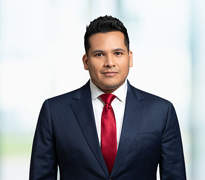 Los Angeles California Attorney Luis Gomez